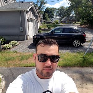 Meet your Posher, Elias